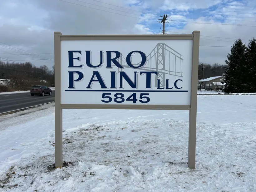 Euro sign by DC Graphics