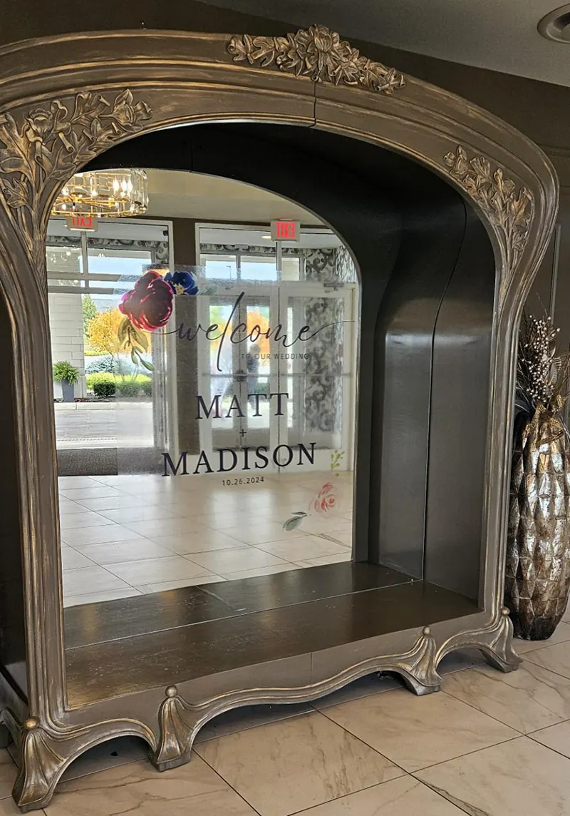 Welcome mirror sign